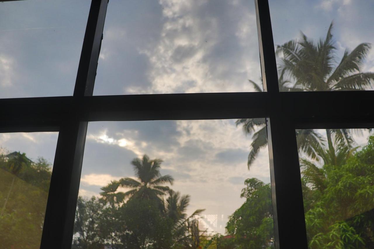 Noah'S Ark Hotel Kochi Exterior foto
